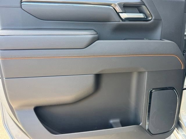 Certified 2025 GMC Sierra 3500 AT4 w/ Technology Package AWD/4WD image 18
