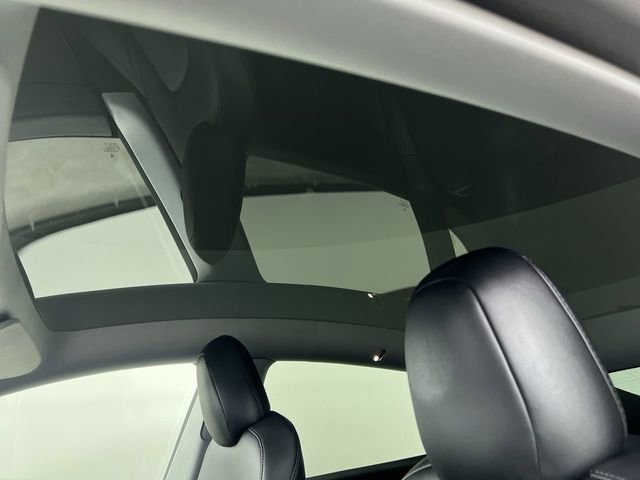 Used 2021 Tesla Model Y Long Range AWD/4WD image 17