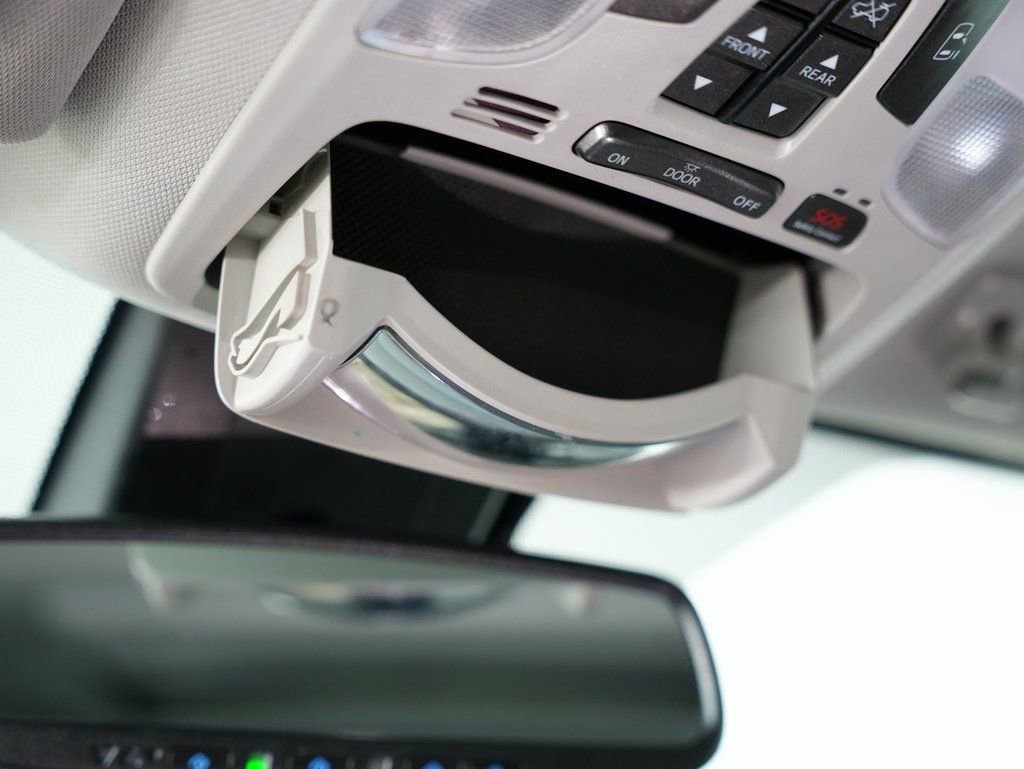 Used 2019 Toyota Sienna Limited Premium image 55