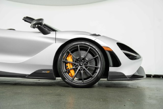Used 2022 McLaren 765LT RWD image 11