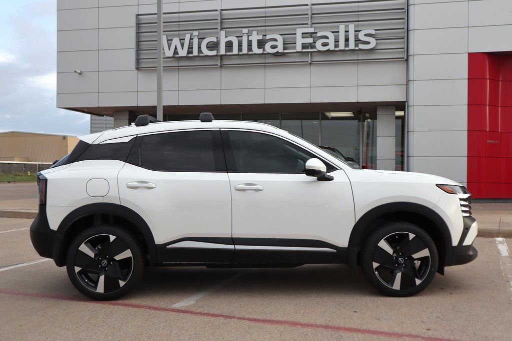 New 2025 Nissan Kicks SR FWD image 5