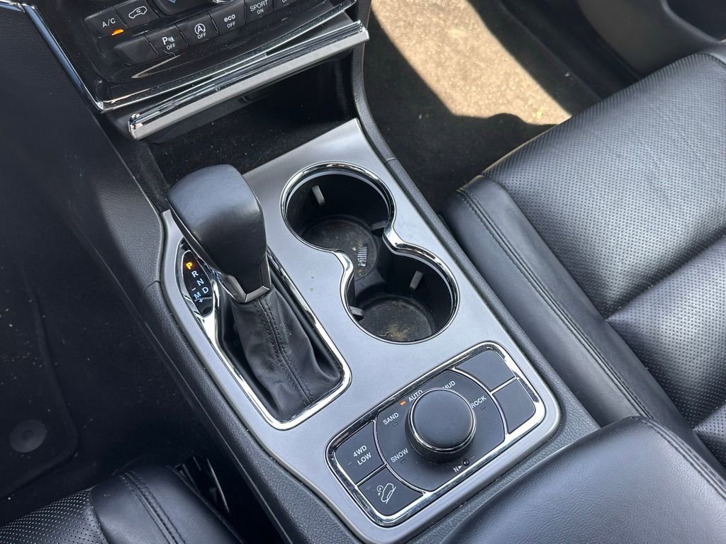 Used 2021 Jeep Grand Cherokee Limited w/ Luxury Group II image 31