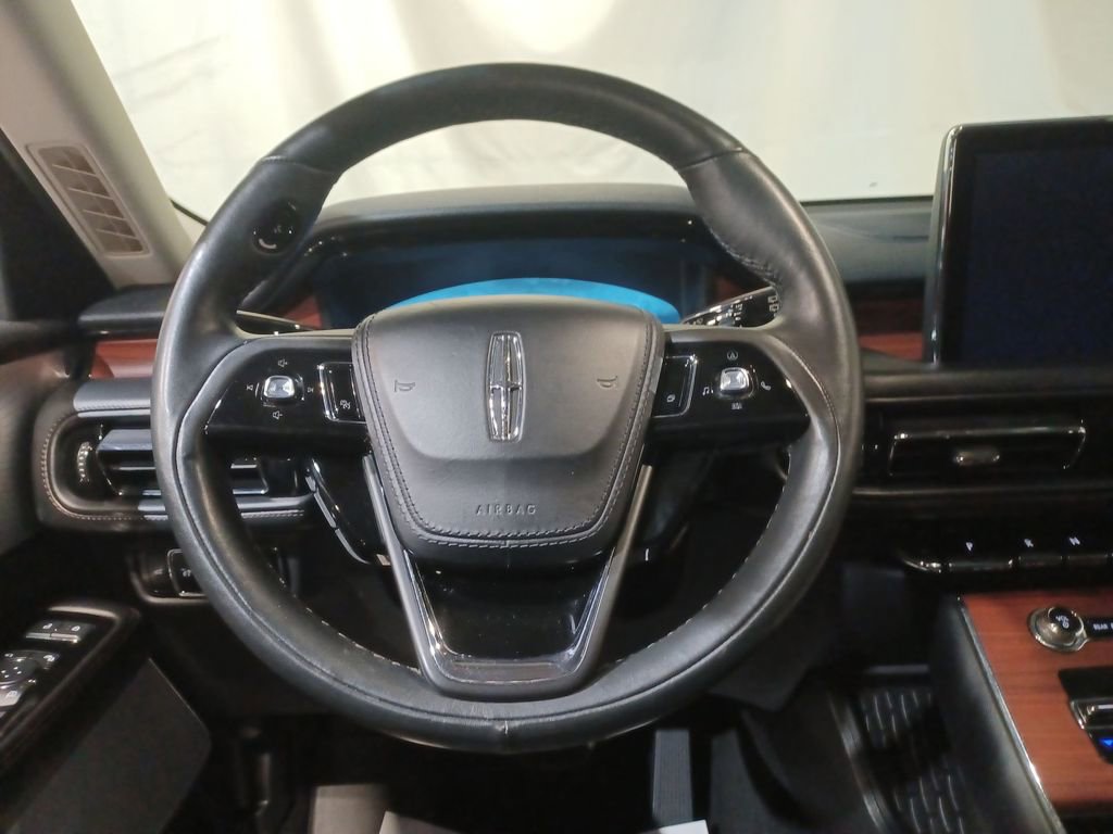 Used 2024 Lincoln Aviator Reserve w/ Equipment Group 201A AWD/4WD image 11