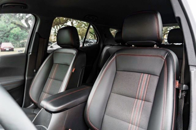 Used 2023 Chevrolet Equinox RS image 10