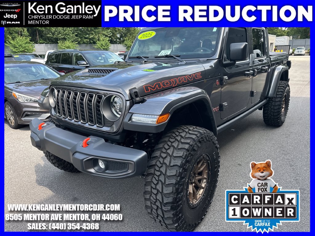 Used 2025 Jeep Gladiator Mojave w/ Convenience Group AWD/4WD image 3