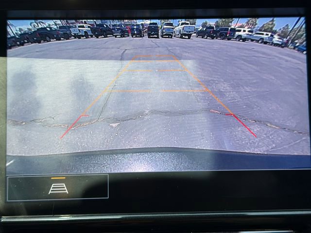 Used 2023 Chevrolet TrailBlazer RS w/ Sun and Liftgate Package FWD image 13