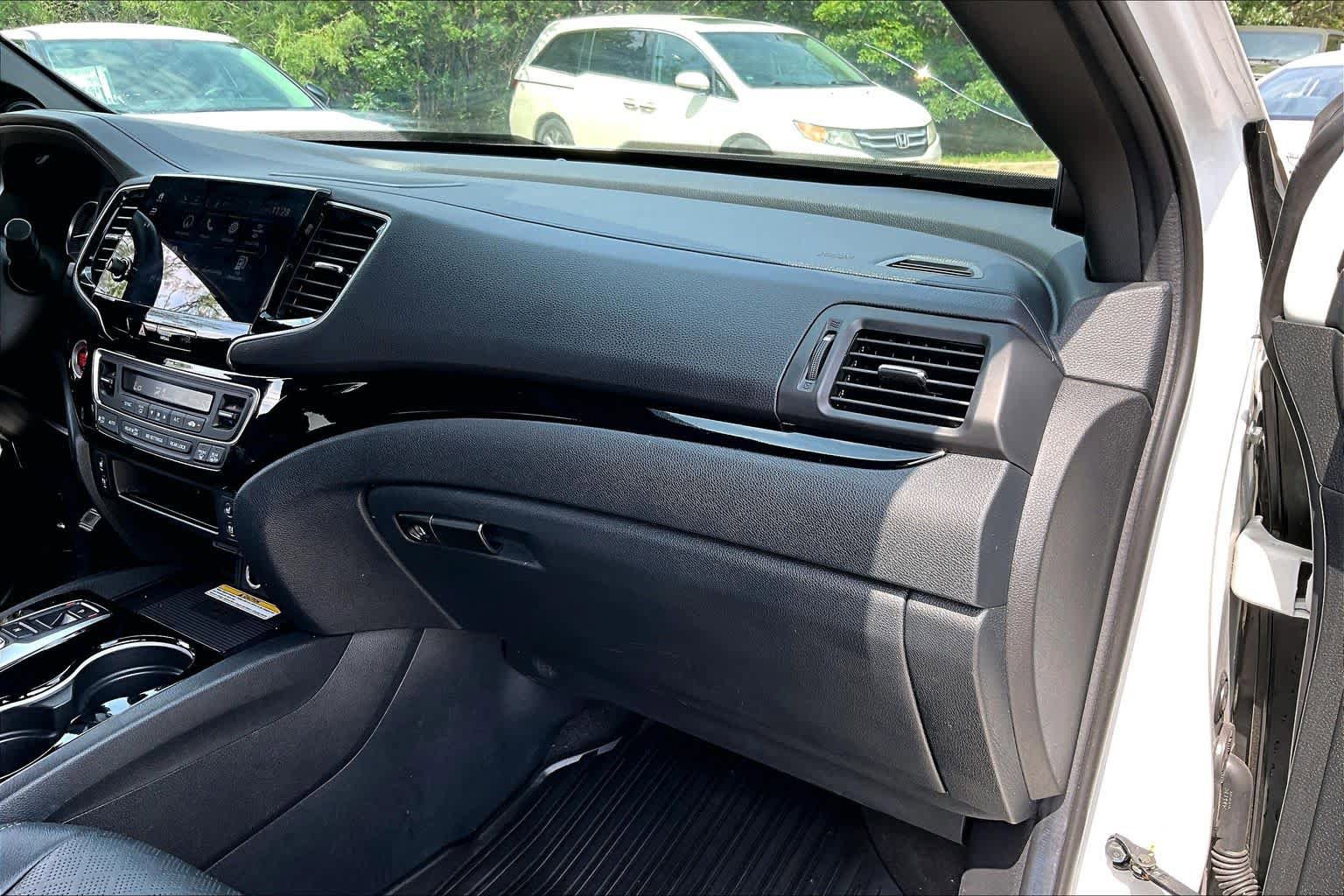 Used 2023 Honda Passport Elite image 19