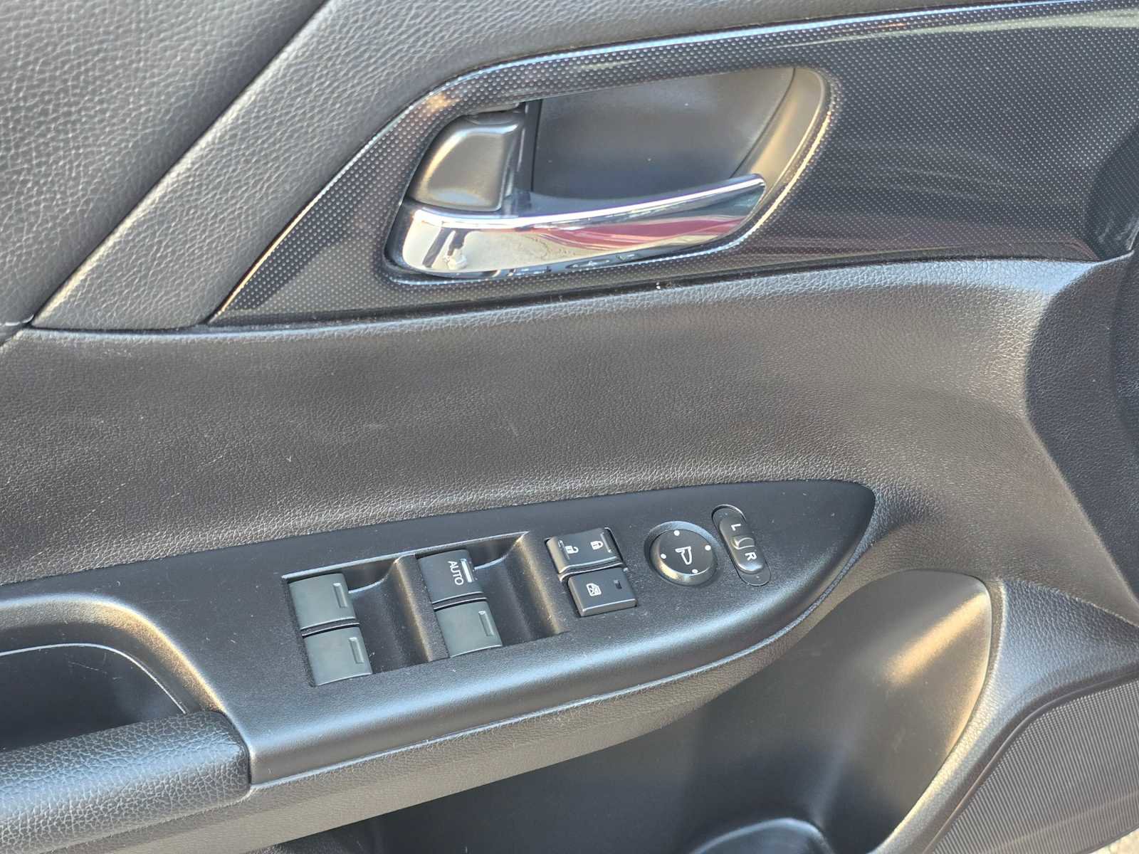 Used 2015 Honda Accord Sport image 22