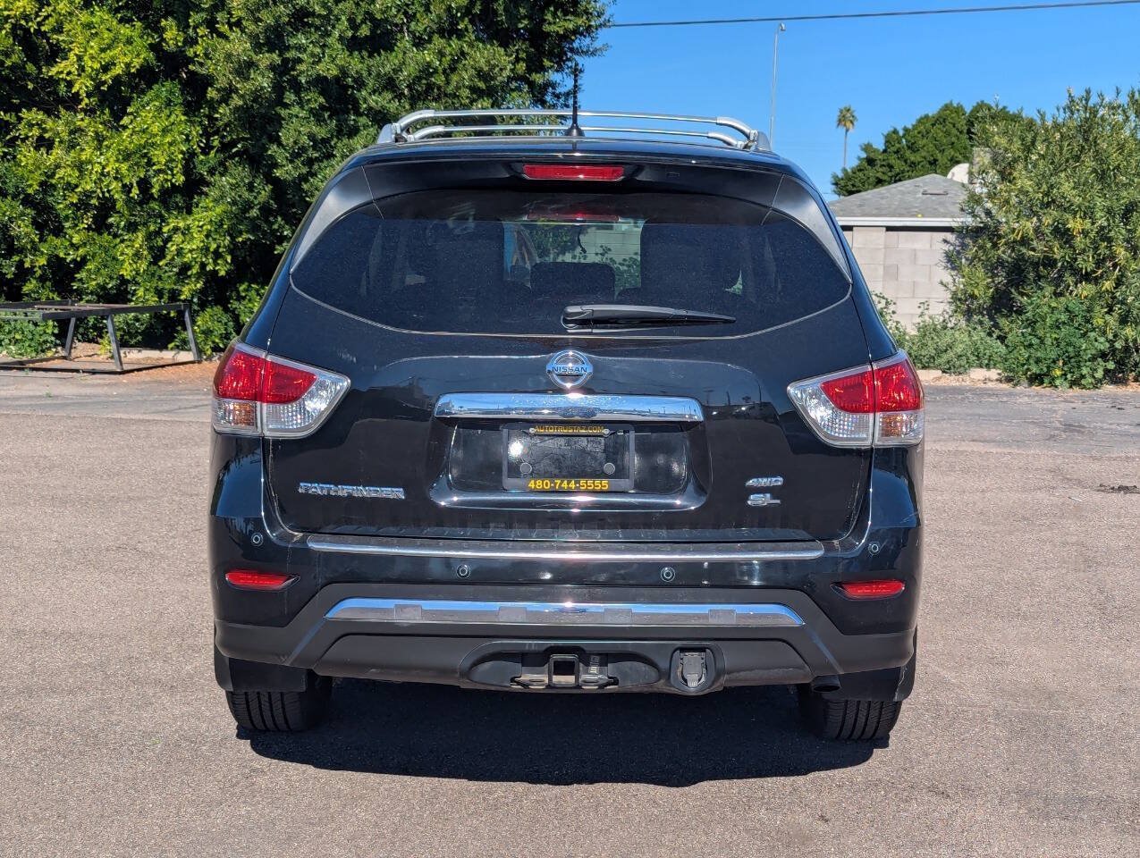 Used 2016 Nissan Pathfinder SL w/ SL Premium Package AWD/4WD image 4