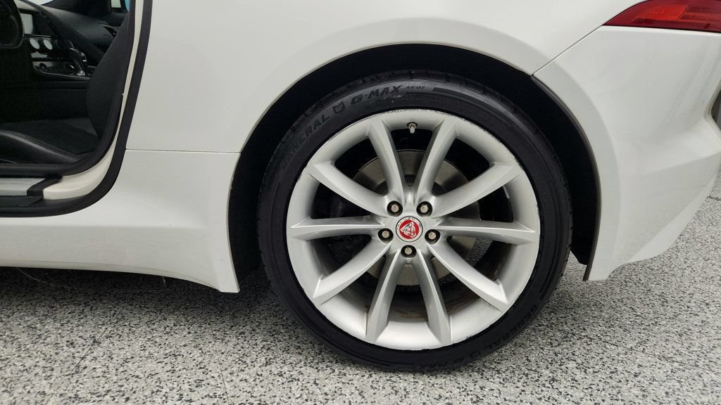 Used 2016 Jaguar F-TYPE S RWD image 9