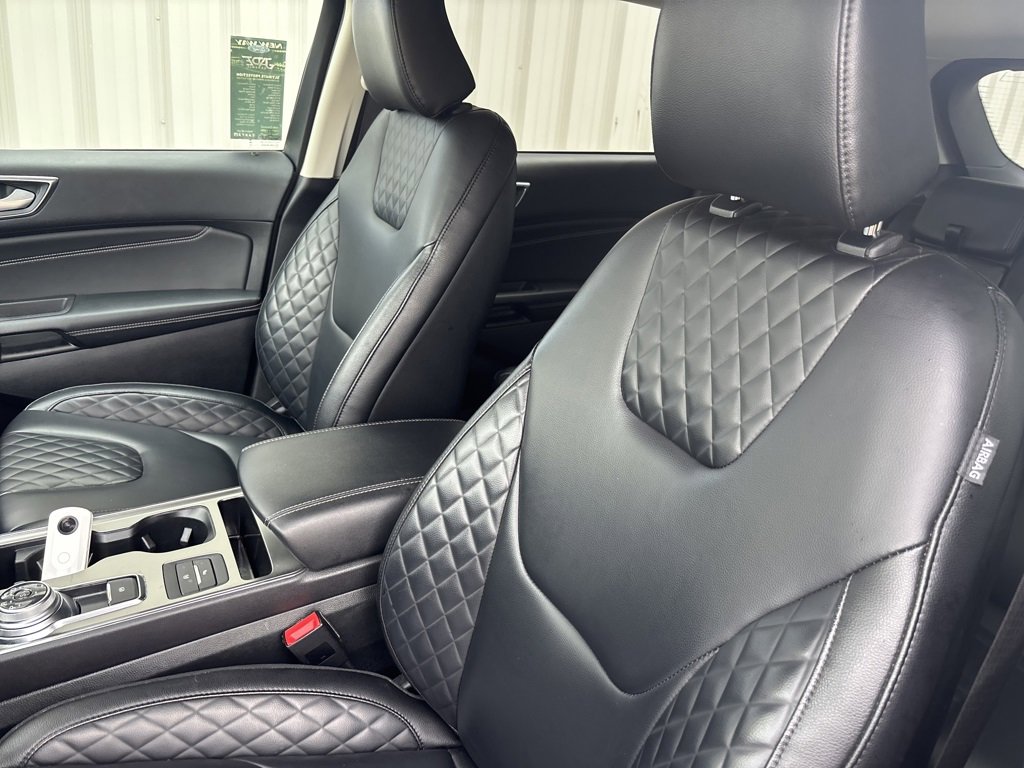 Used 2024 Ford Edge Titanium image 25