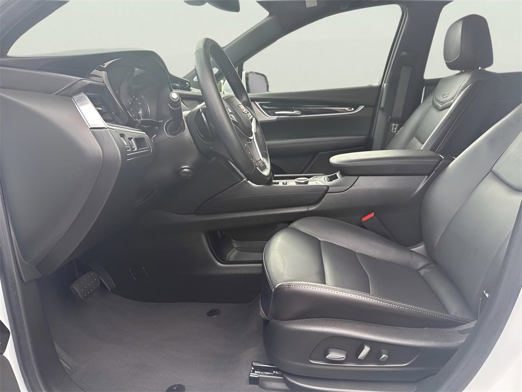 Used 2025 Cadillac XT5 Premium Luxury image 15