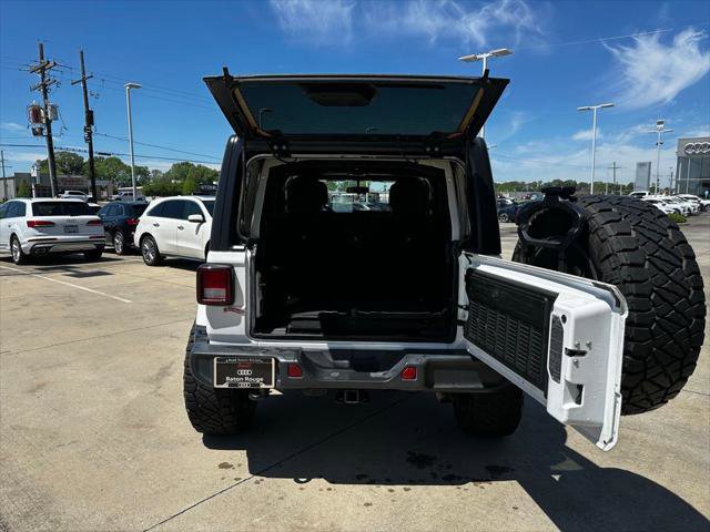Used 2019 Jeep Wrangler Unlimited Sahara AWD/4WD image 9
