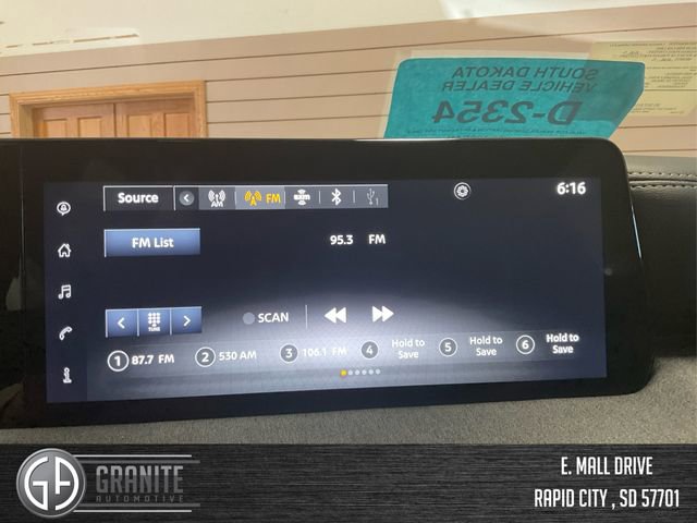 Used 2025 Nissan Kicks SV w/ SV Premium Package image 13