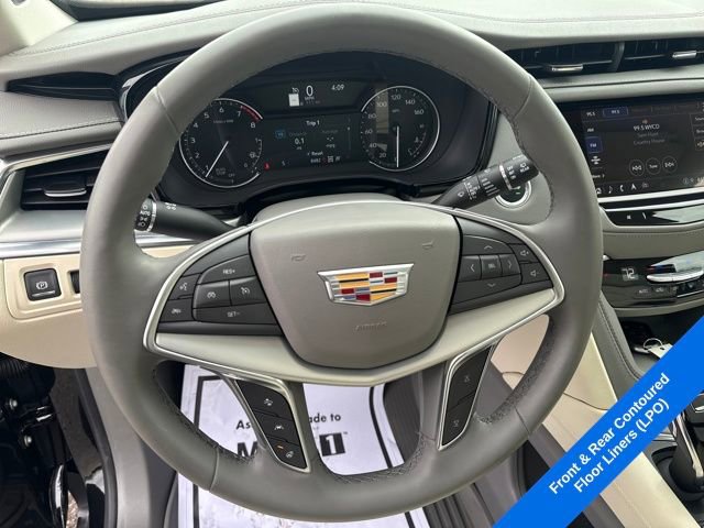 Used 2025 Cadillac XT5 Premium Luxury w/ LPO, Floor Liner Package image 15