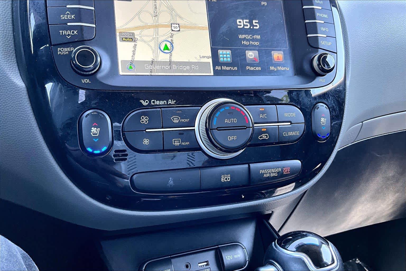 Used 2016 Kia Soul + w/ Primo Package FWD image 34