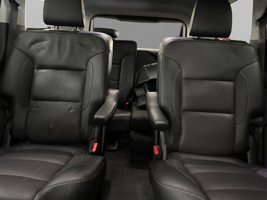 Used 2017 GMC Acadia SLT w/ LPO, Floor Liner Package image 19