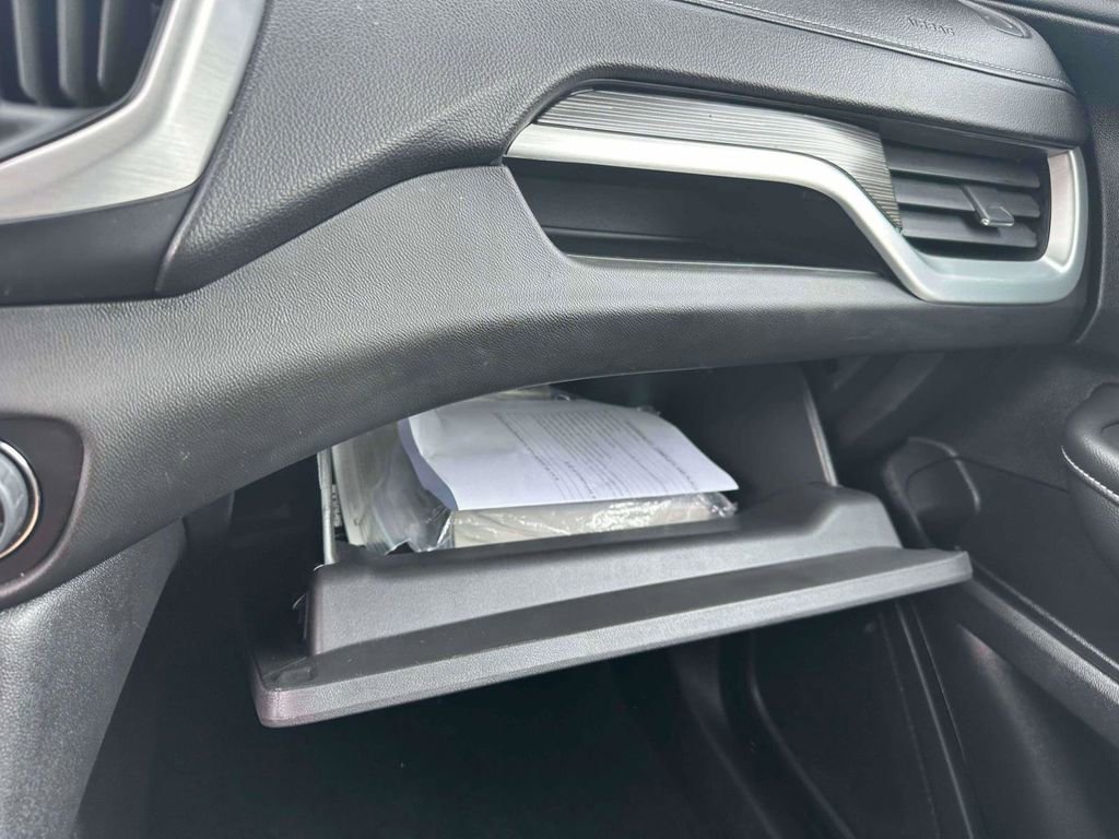 Used 2024 GMC Terrain SLT AWD/4WD image 33