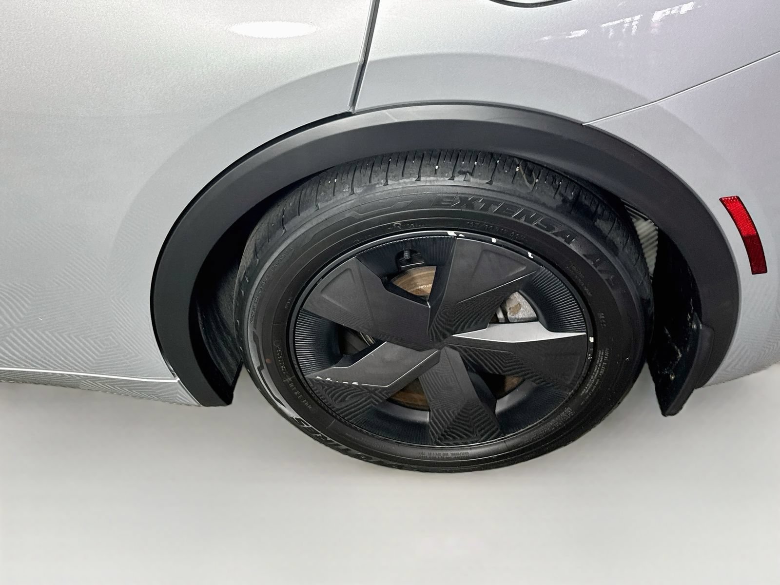 Used 2023 Toyota Prius Prime FWD image 21