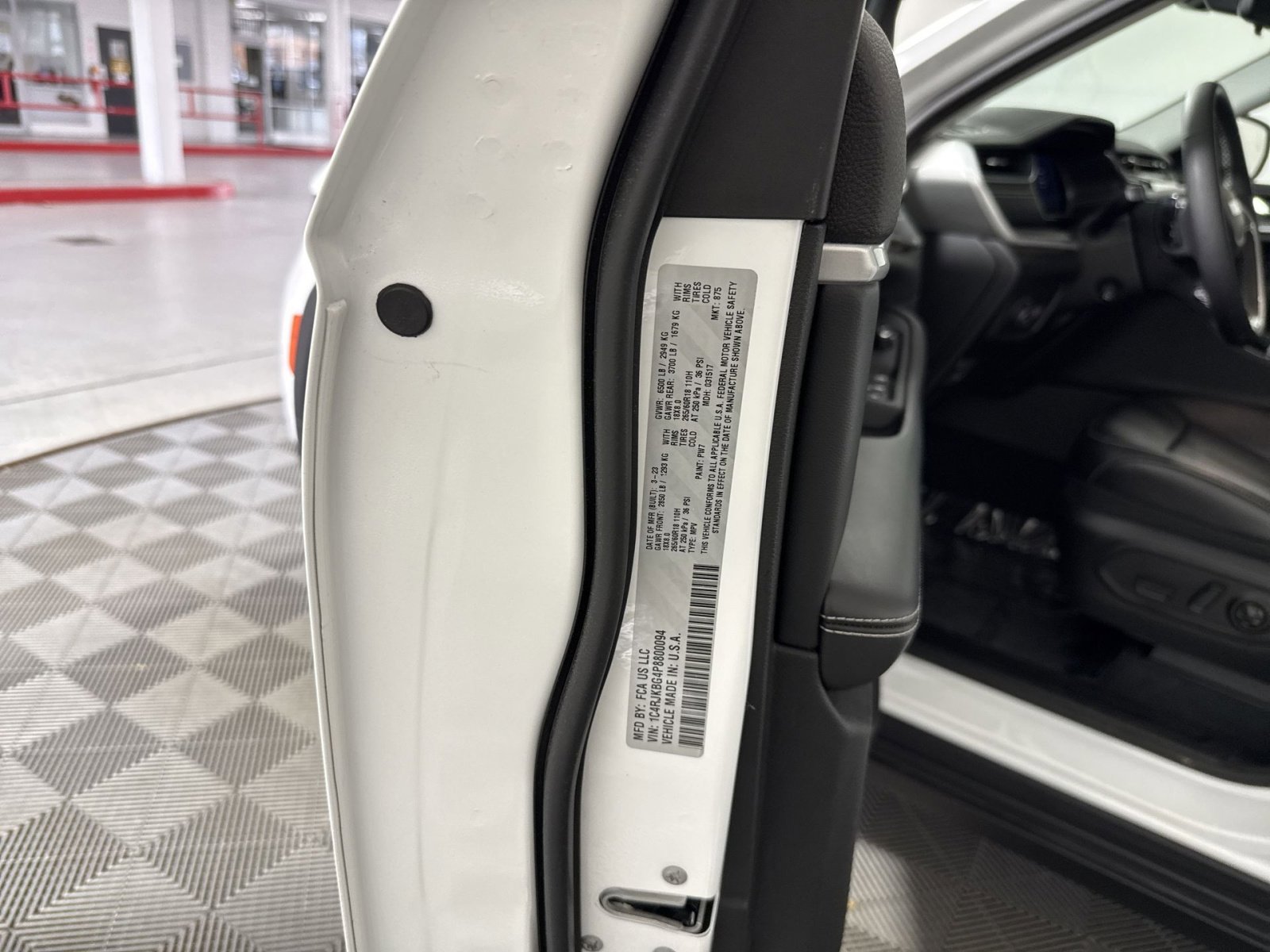 Used 2023 Jeep Grand Cherokee L Limited w/ Luxury Tech Group II AWD/4WD image 30