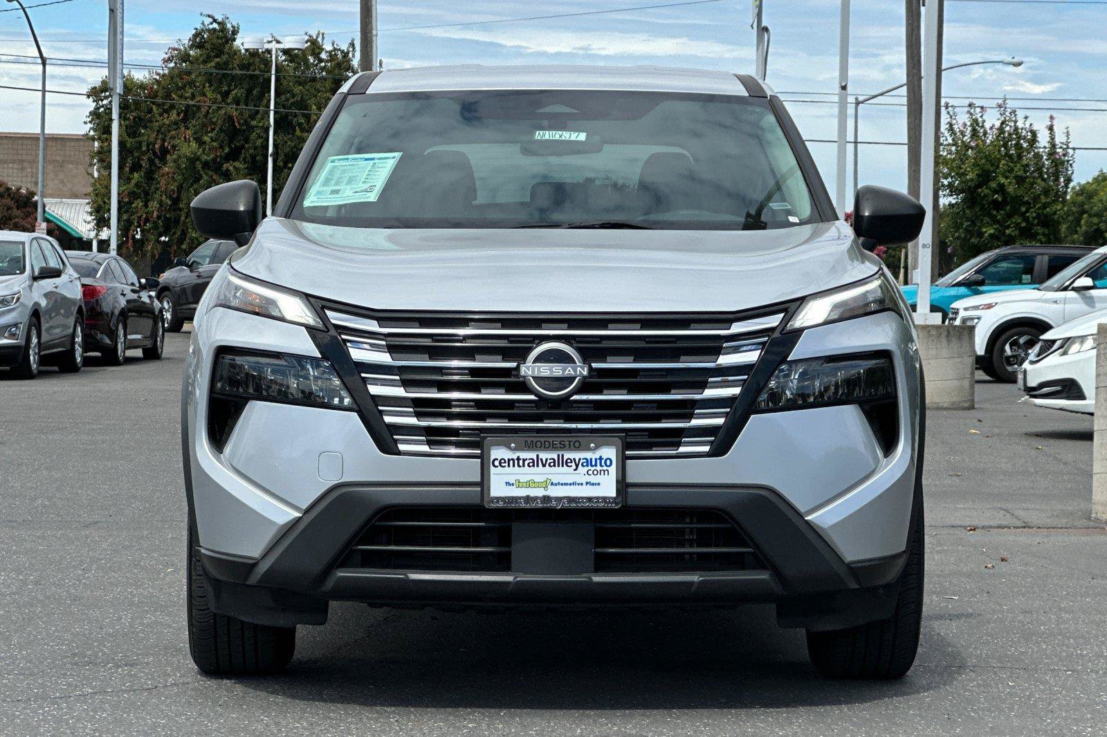 Certified 2024 Nissan Rogue S FWD image 9