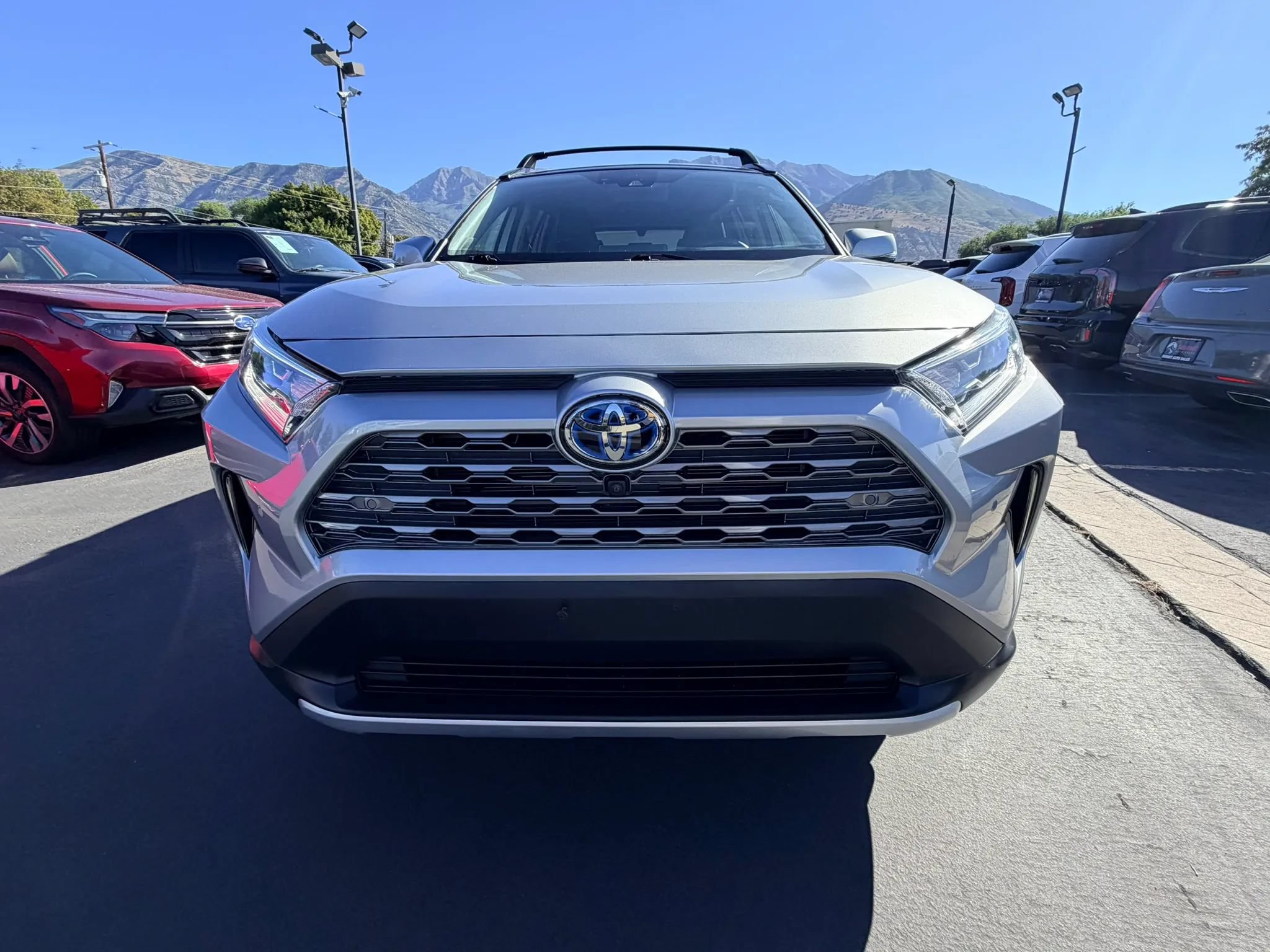 Used 2021 Toyota RAV4 Limited AWD/4WD image 9