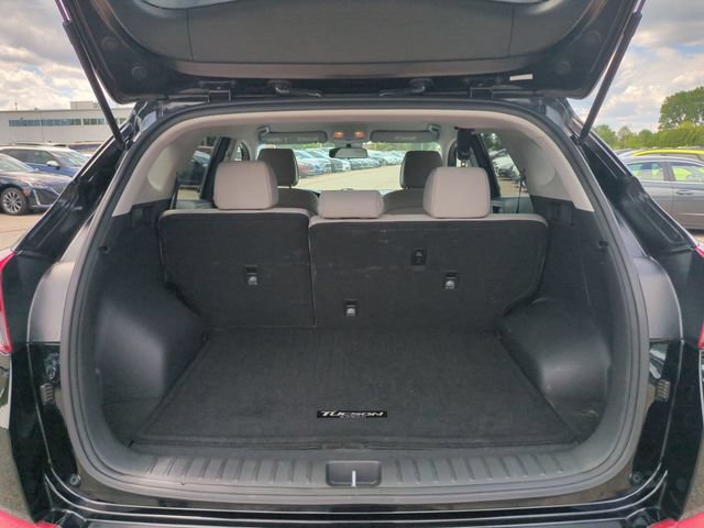Used 2017 Hyundai Tucson SE w/ SE Popular Package 02 AWD/4WD image 16