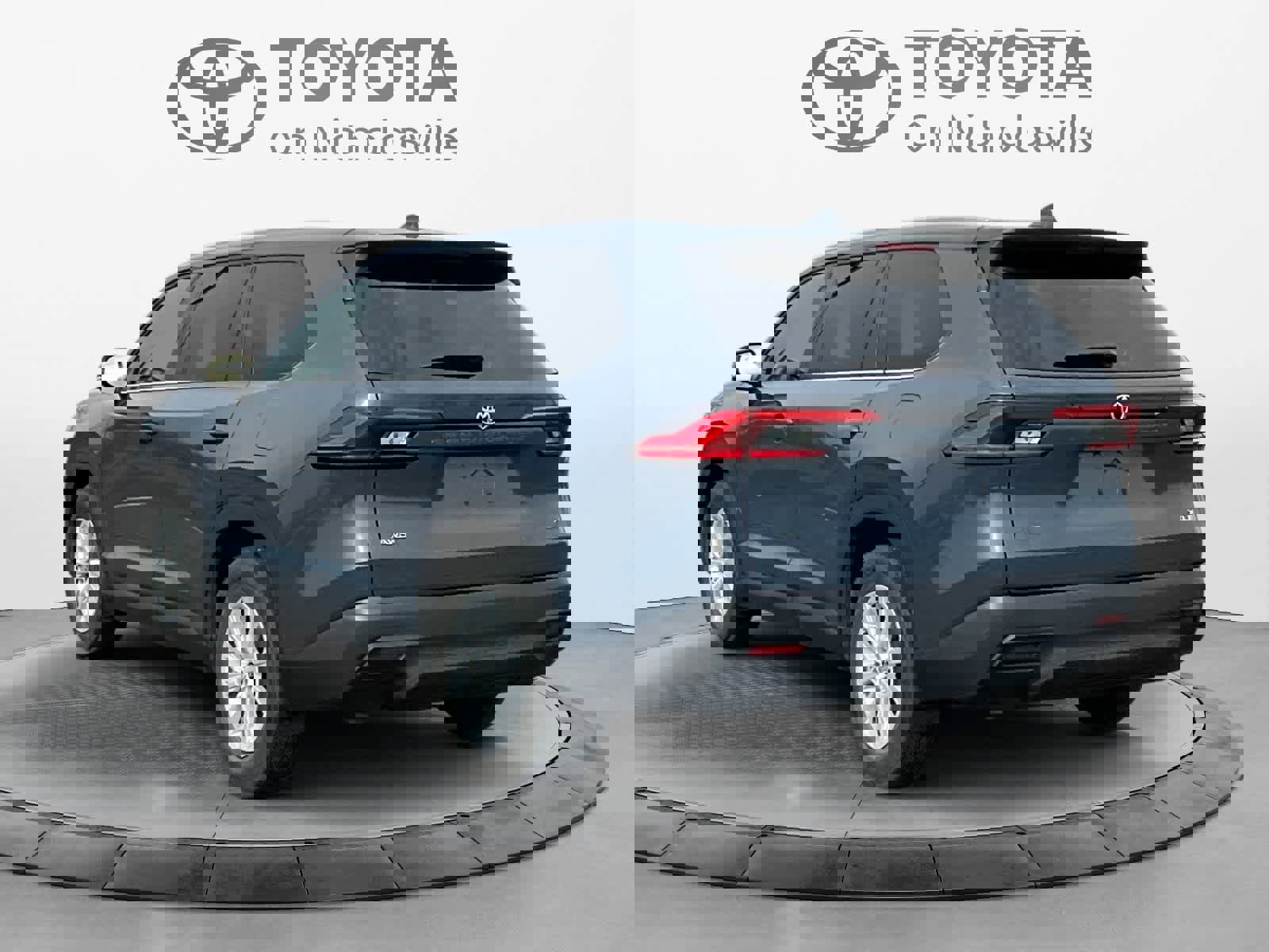 Used 2024 Toyota Grand Highlander XLE image 4