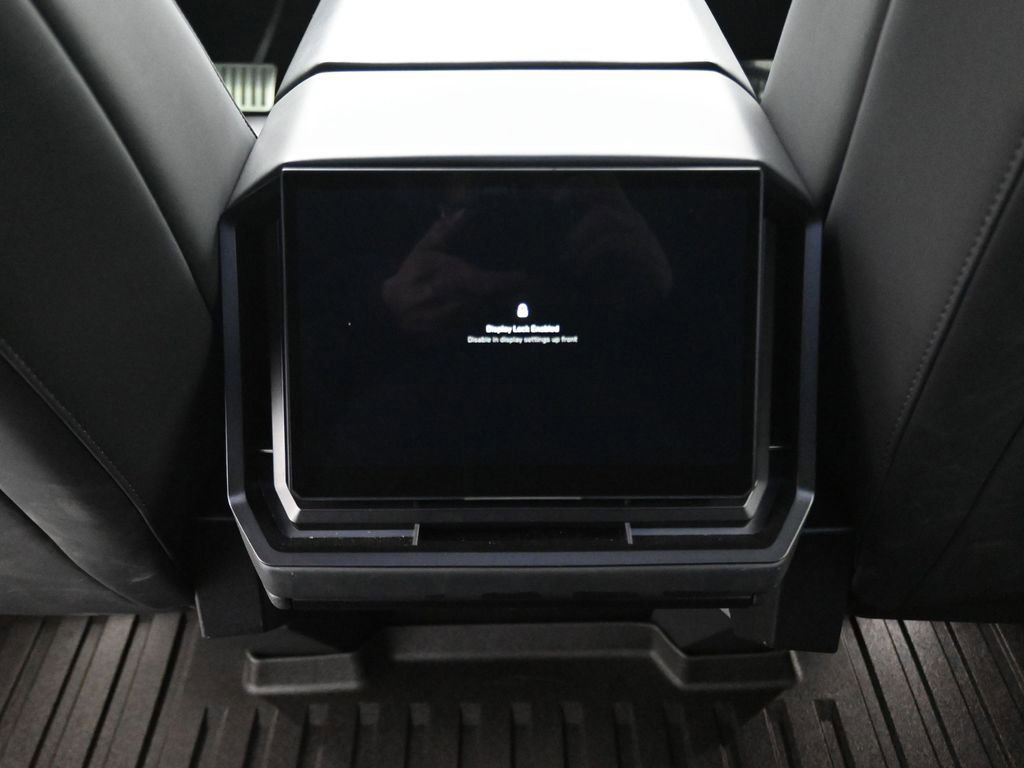 Used 2024 Tesla Cybertruck AWD Crew Cab image 28