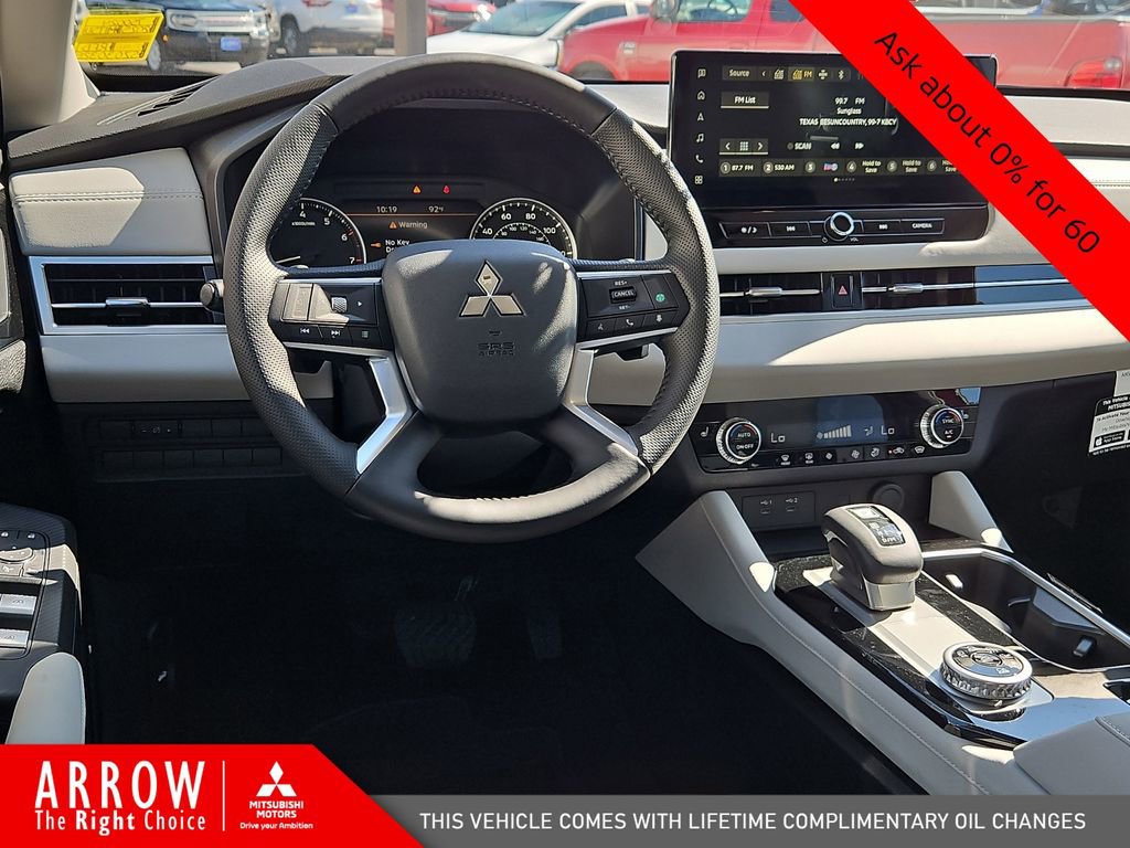 New 2025 Mitsubishi Outlander SE image 20