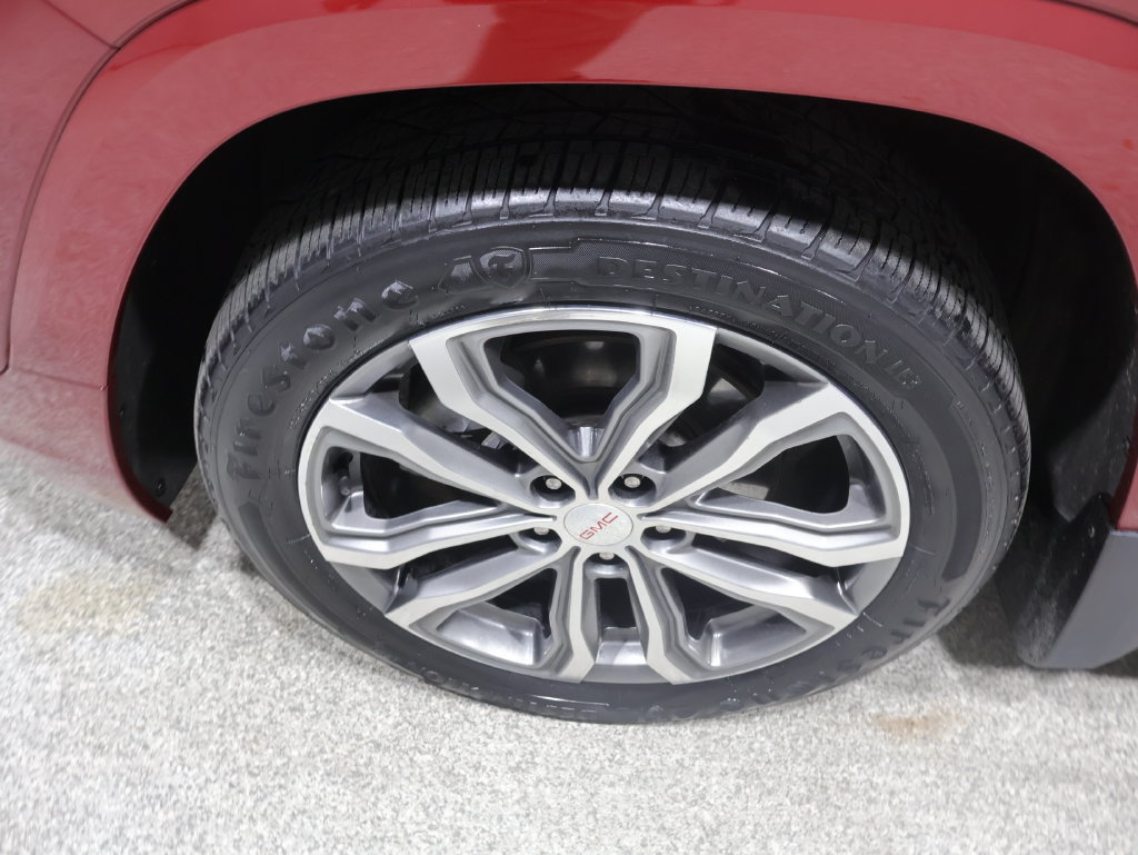 Used 2018 GMC Terrain Denali w/ Advanced Safety Package AWD/4WD image 10