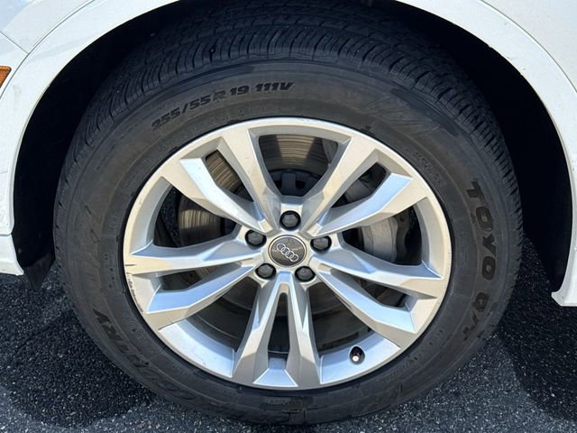 Used 2017 Audi Q7 3.0T Premium image 30