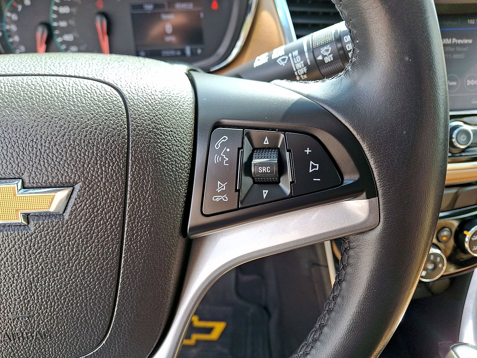 Used 2020 Chevrolet Trax Premier AWD/4WD image 18