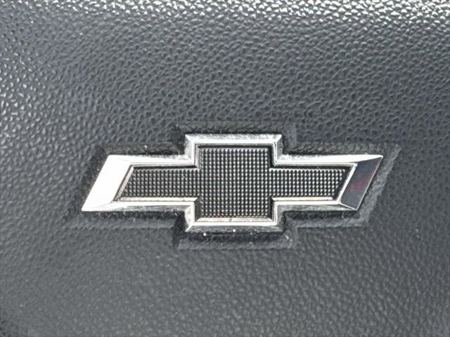 Used 2024 Chevrolet Trax RS w/ Sunroof Package FWD image 24