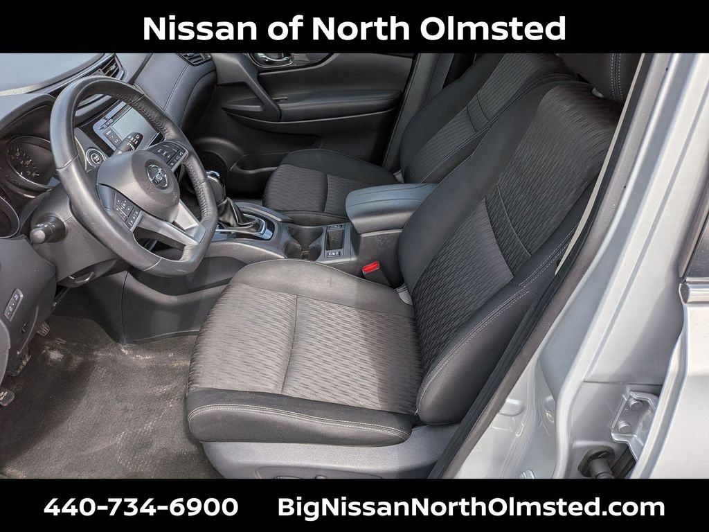 Used 2018 Nissan Rogue SV AWD/4WD image 23