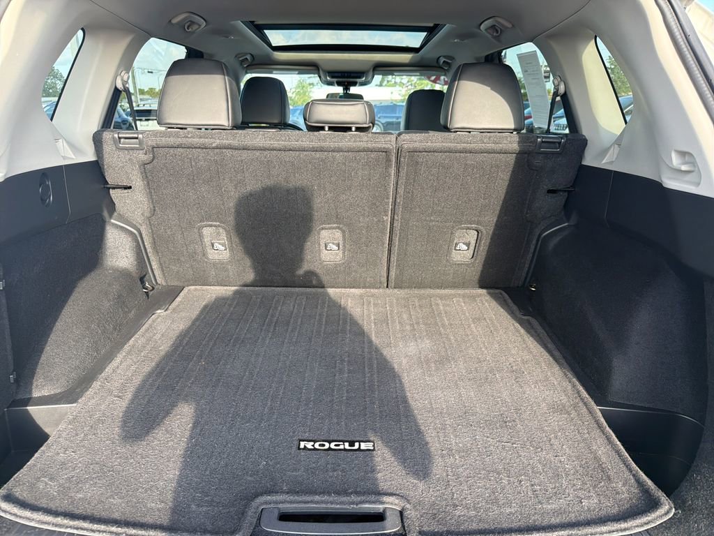 Used 2021 Nissan Rogue SV w/ Premium Package FWD image 10