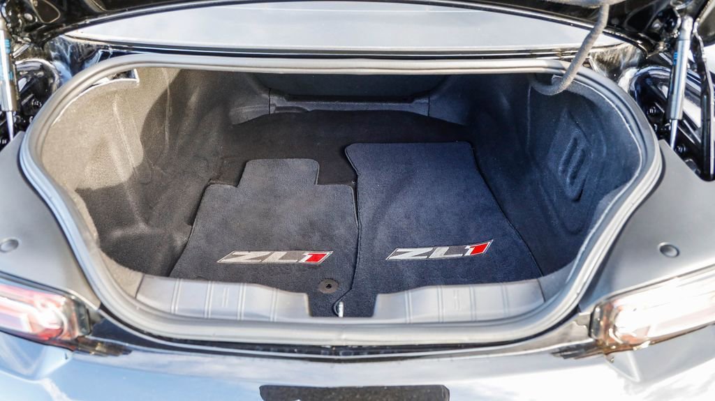 Used 2020 Chevrolet Camaro ZL1 image 27