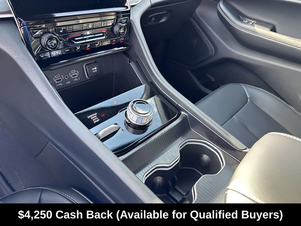 New 2025 Jeep Grand Cherokee Limited AWD/4WD image 36