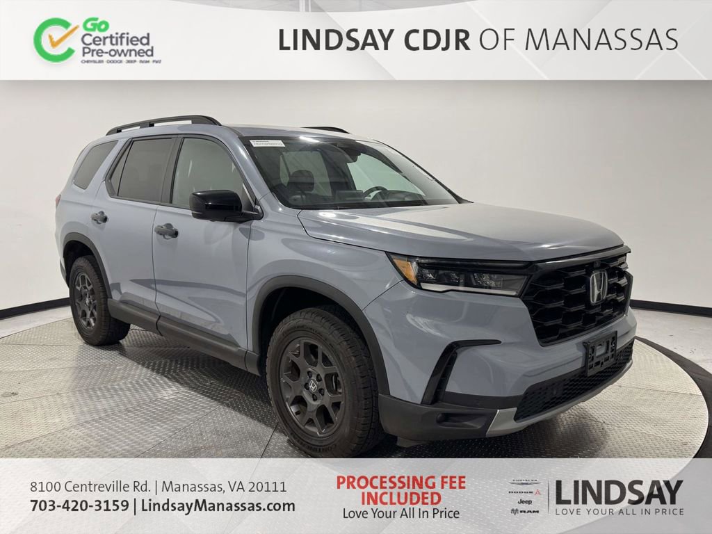 Used 2025 Honda Pilot TrailSport image 1