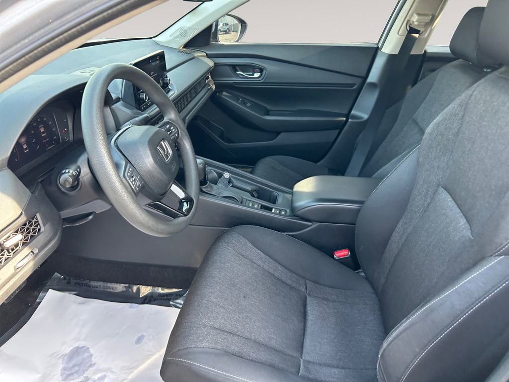 Used 2023 Honda Accord EX image 9