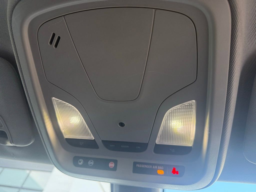 Used 2017 Chevrolet Impala LT FWD image 60