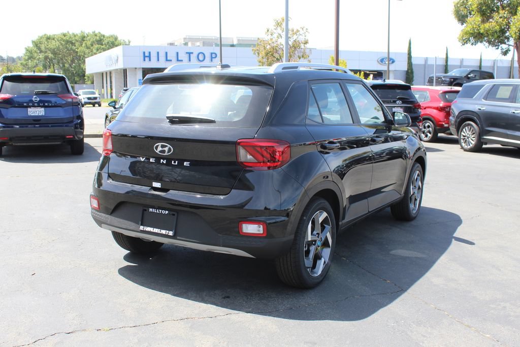 New 2026 Hyundai Venue SEL FWD image 7