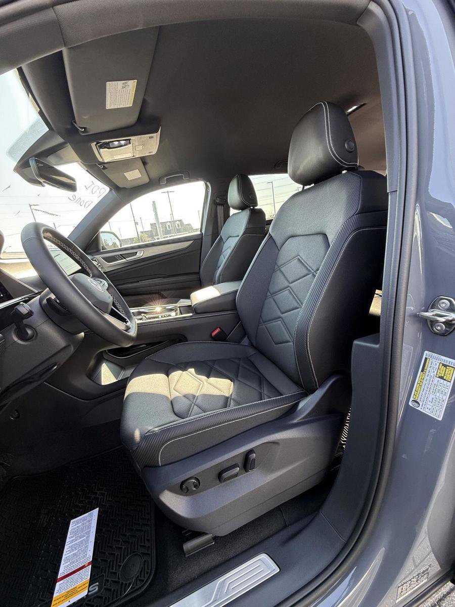 New 2026 Volkswagen Atlas Cross Sport SE image 11