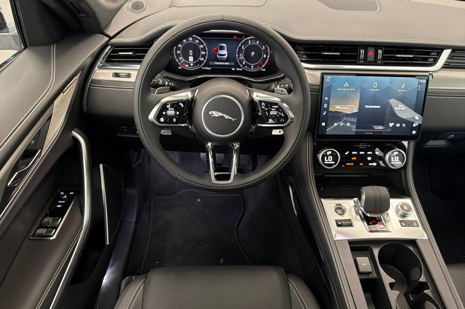 New 2026 Jaguar F-PACE R-Dynamic S AWD/4WD image 27