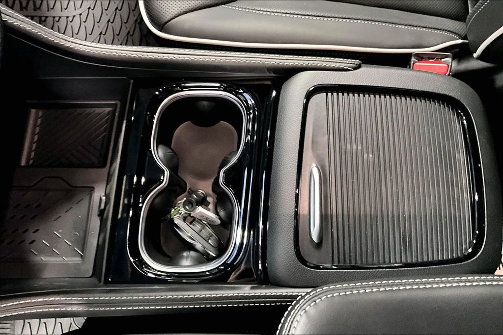 New 2026 Chrysler Pacifica Limited w/ S Appearance Package image 21