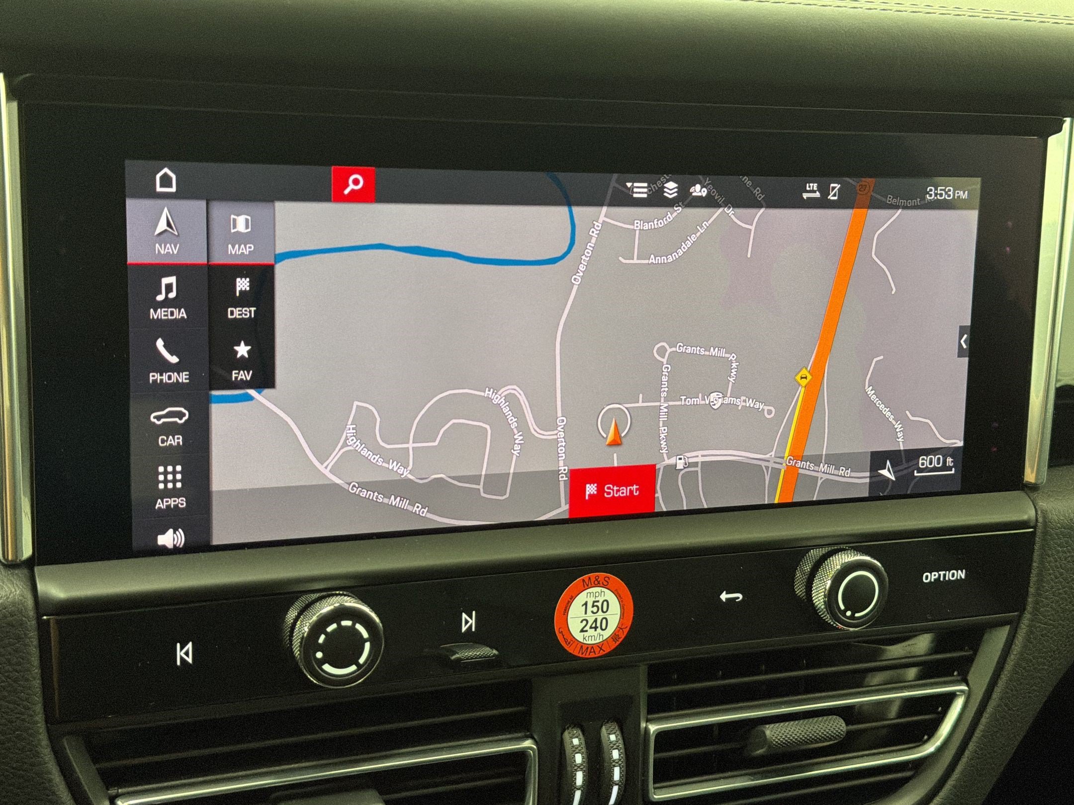 Used 2026 Porsche Macan AWD/4WD image 17