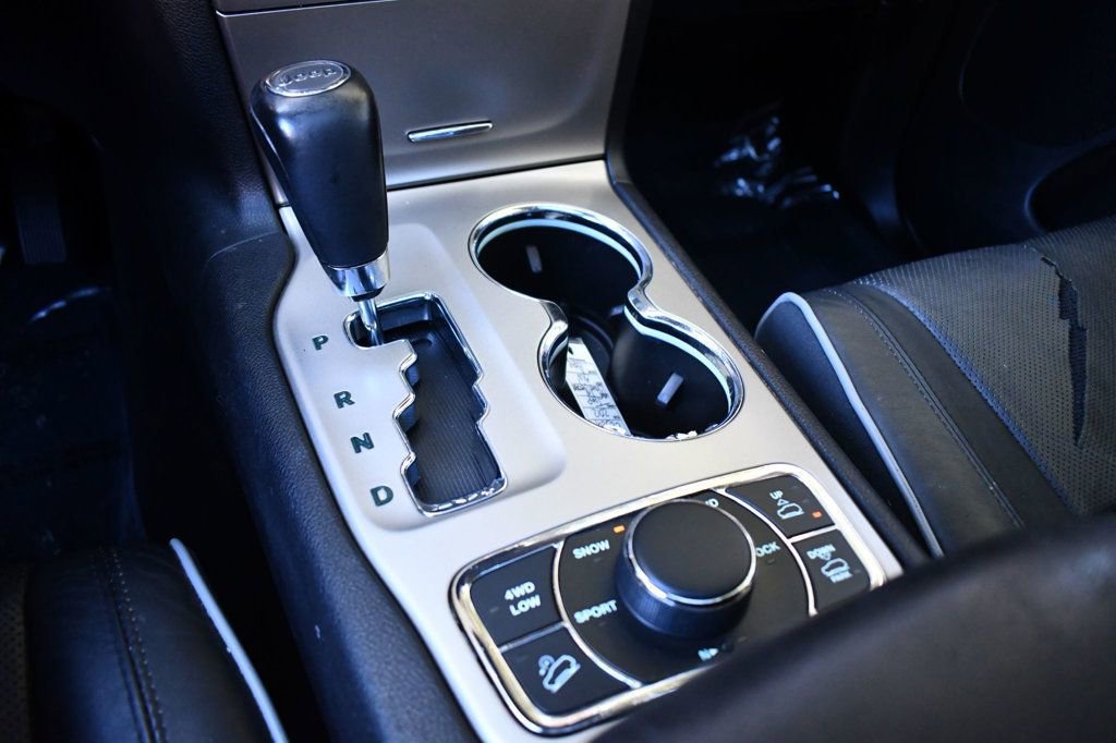 Used 2012 Jeep Grand Cherokee Overland image 32