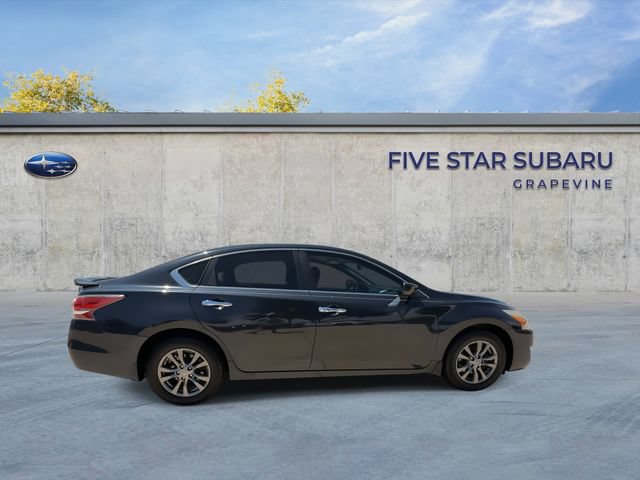 Used 2015 Nissan Altima 2.5 S w/ Sport Value Package FWD image 9