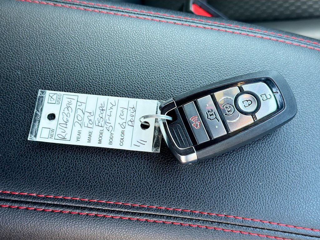 Used 2024 Ford Escape ST-Line w/ Tech Pack #1 AWD/4WD image 36
