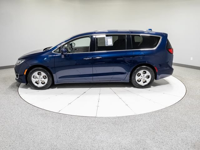 Used 2018 Chrysler Pacifica Touring Plus FWD image 32